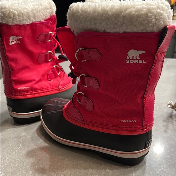 Sorel Pink Winter Boots - Picture 2 of 6